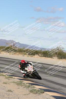 media/Nov-16-2025-Race Pace (Sun) [[8c5fa54630]]/Verified Riders/4-Turn 3 Inside (1050am)/